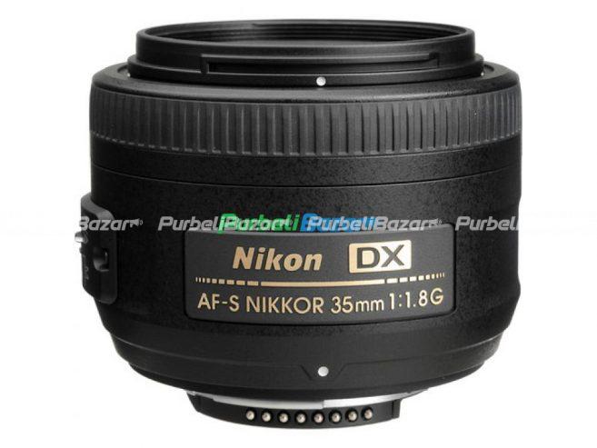 Excellent Condition Professional Nikon D7100 with Lens